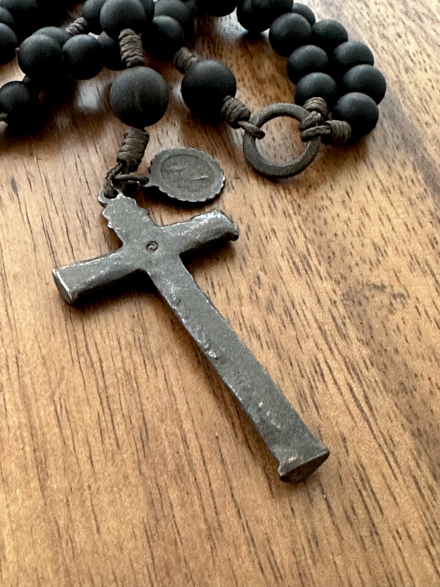 Our Lady of Lourdes Rosary, Medium